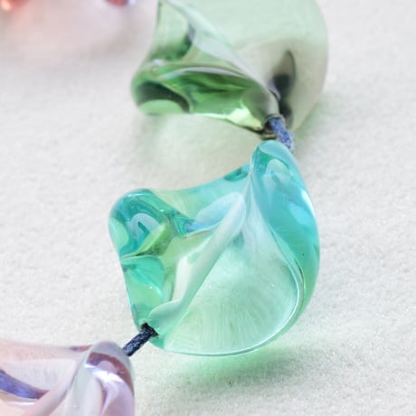【全３色】チェコ製 ゴンドラ １８mm　１個