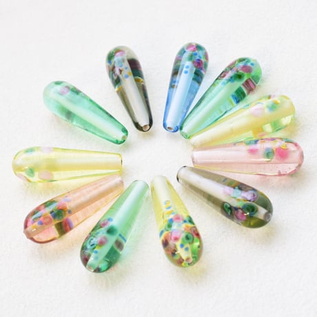 【全５色】チェコ製 リリアン ２５×８mm　１個