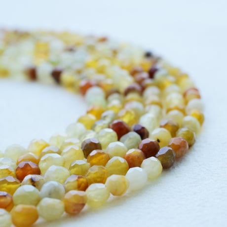 フラワージェイド ラウンドカット 4mm