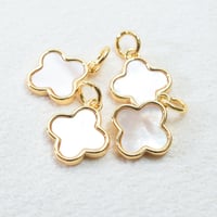 白蝶貝チャーム　4ペタル　1個