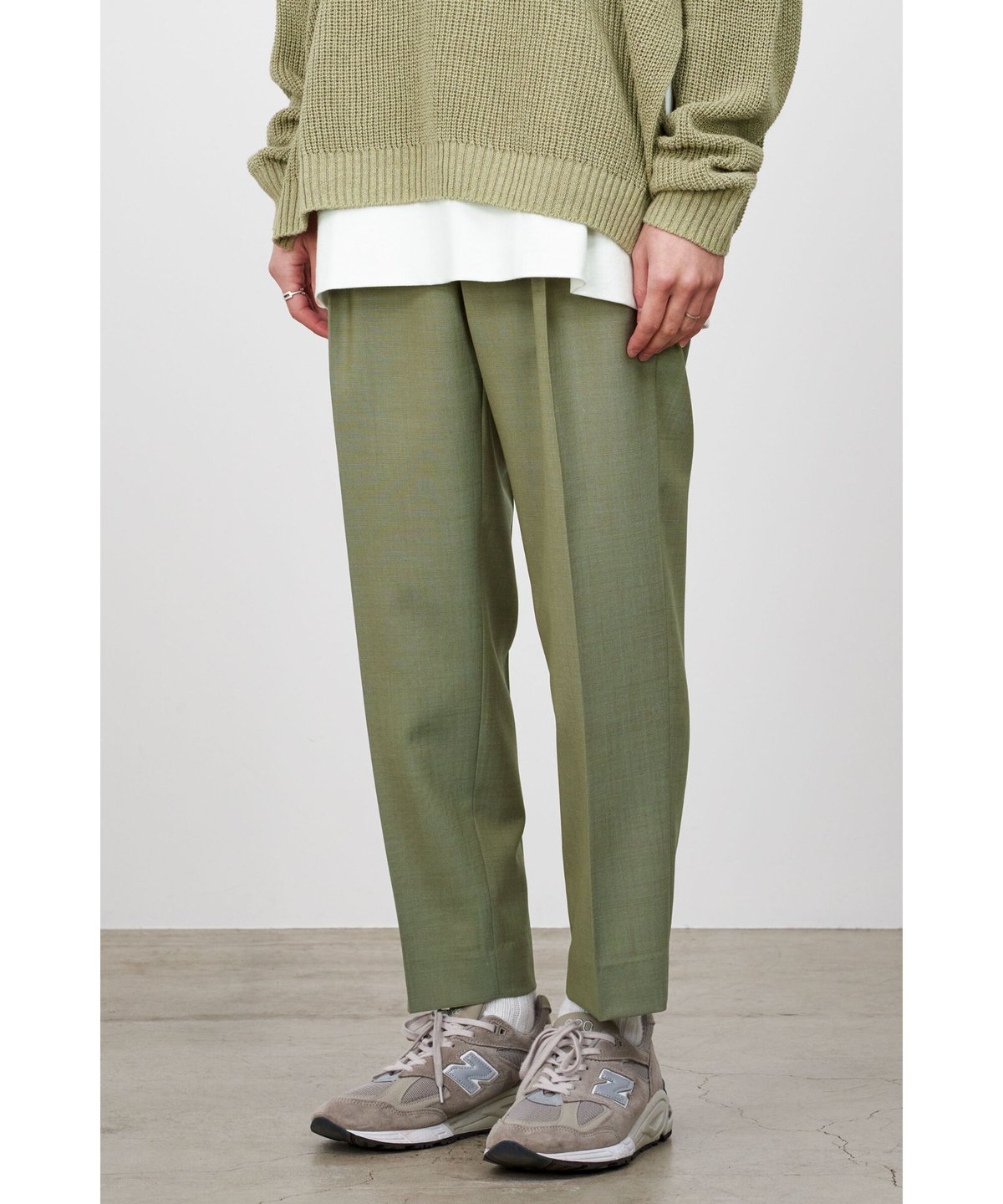 ORGANIC WOOL TROPICAL PEGTOP TROUSERS / OLIVE |