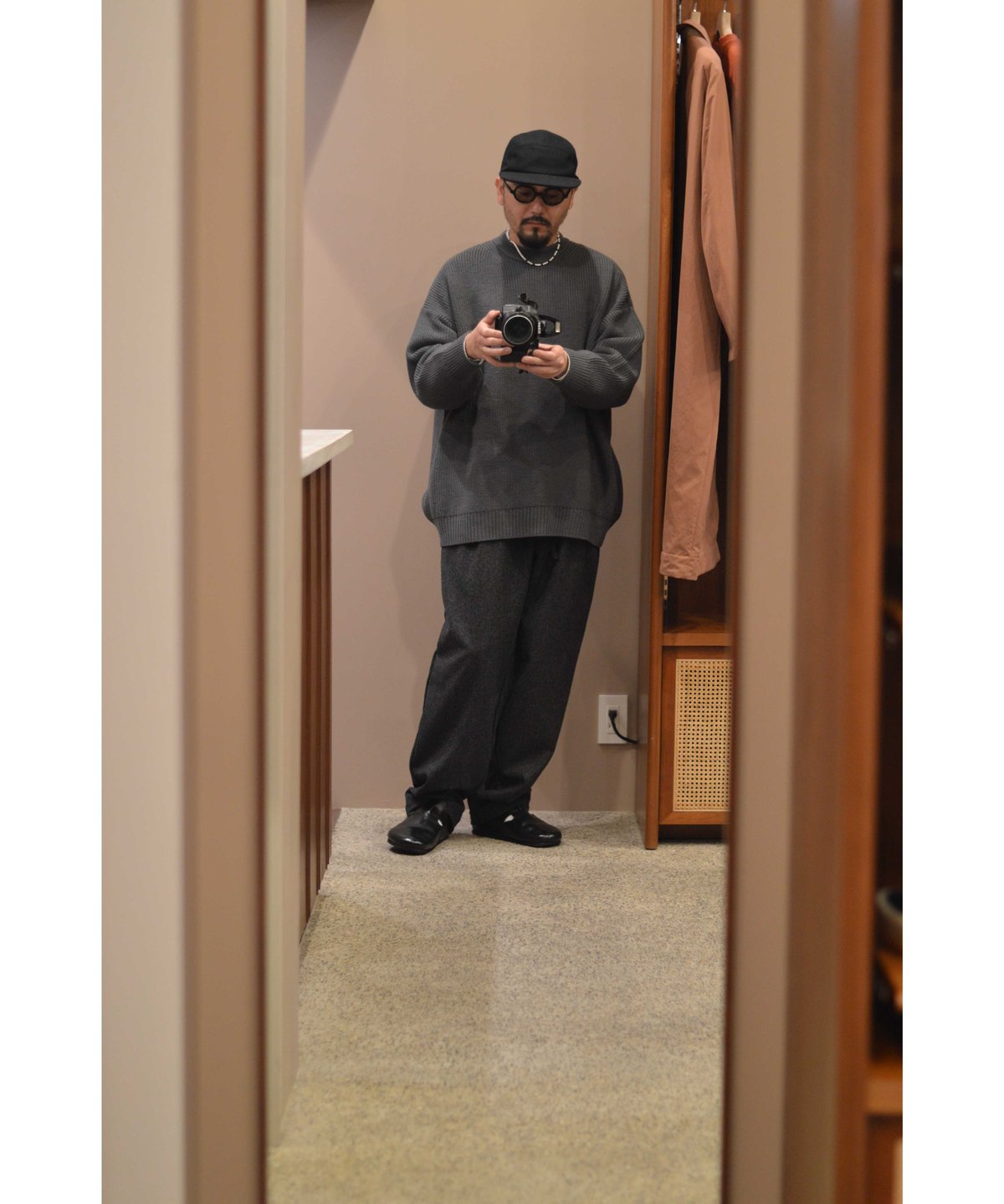 LOW GAUGE MERINO CREWNECK KNIT / BLACK | CLOTH&