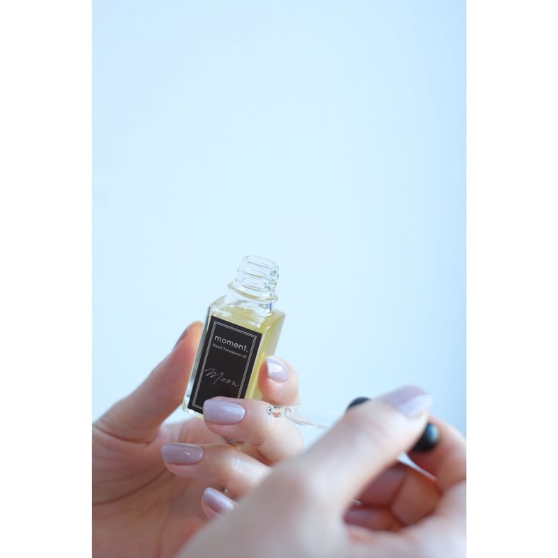 moment. Hand Treatment oil “MOON” | moment.robe
