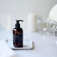 moment. Hand Treatment oil “MOON” | moment.robe