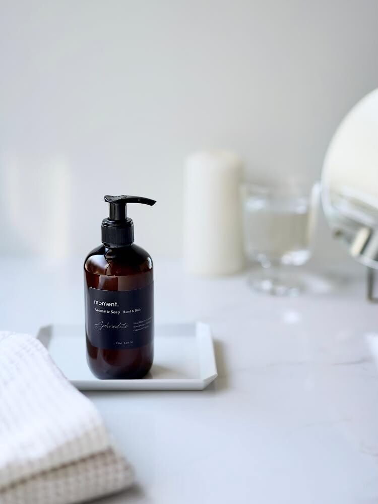 Aromatic soap 「APHRODITE」 | moment.robe