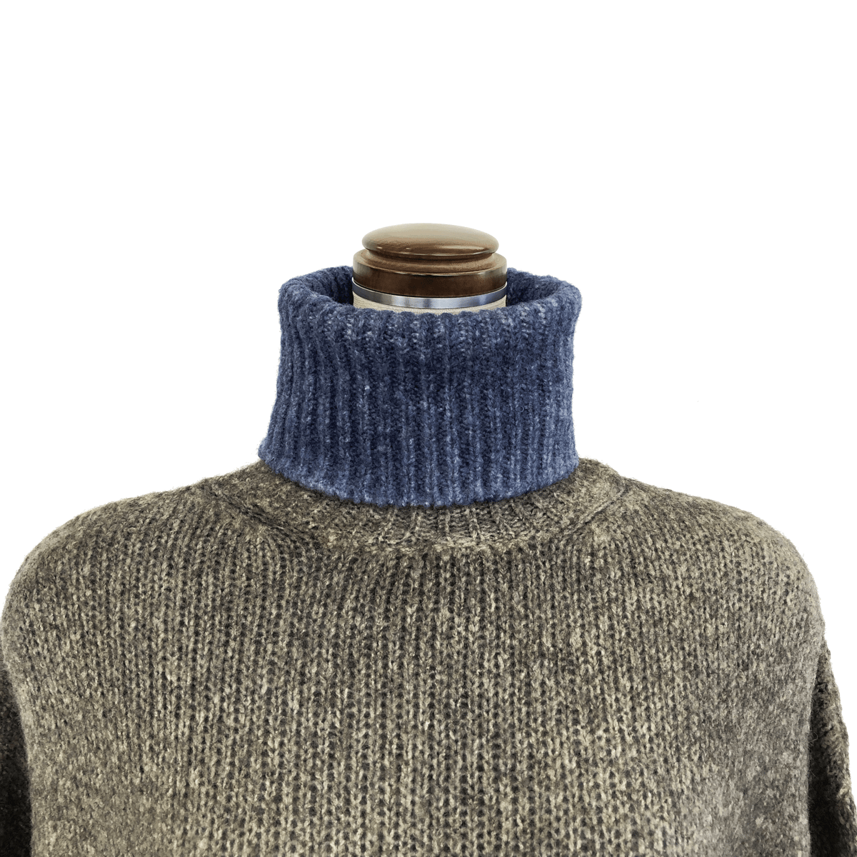 アヴァントワAVANT TOI カシミヤロングタートルニット アヴァントワAVANT TOI カシミヤロングタートルニット