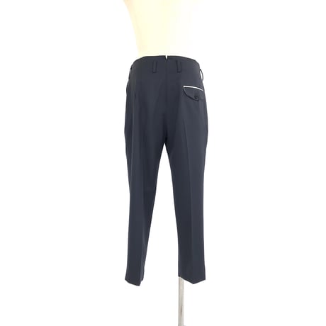 support surface サポートサーフェス　ワンタック・クロップドパンツ