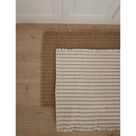 ELVANG (エルヴァン)　Walnut floor rug Camel