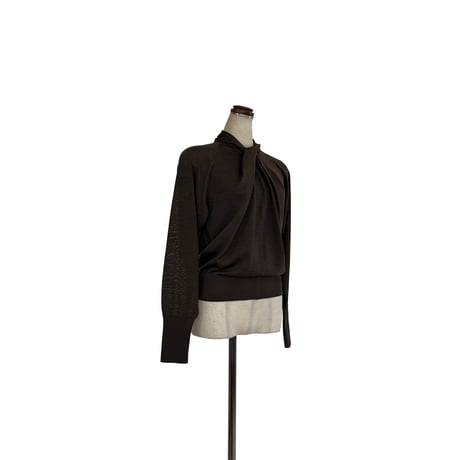 support surface プルオーバーニット