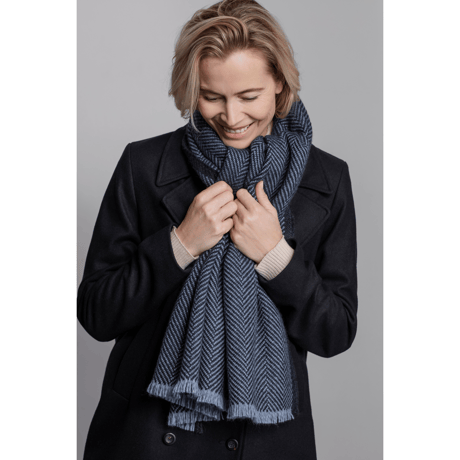 ELVANG (エルヴァン)　Edinburgh Scarf   Grey / Light grey