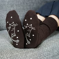 from F レッグウォーマー・ソックス ダークブラウン