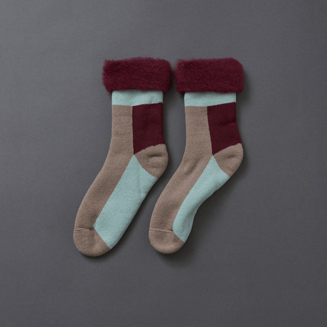 FEEL MY FOOTSTEPS MOKOMOKO SUKKA TOUN-M-fluffy socks  bordeaux