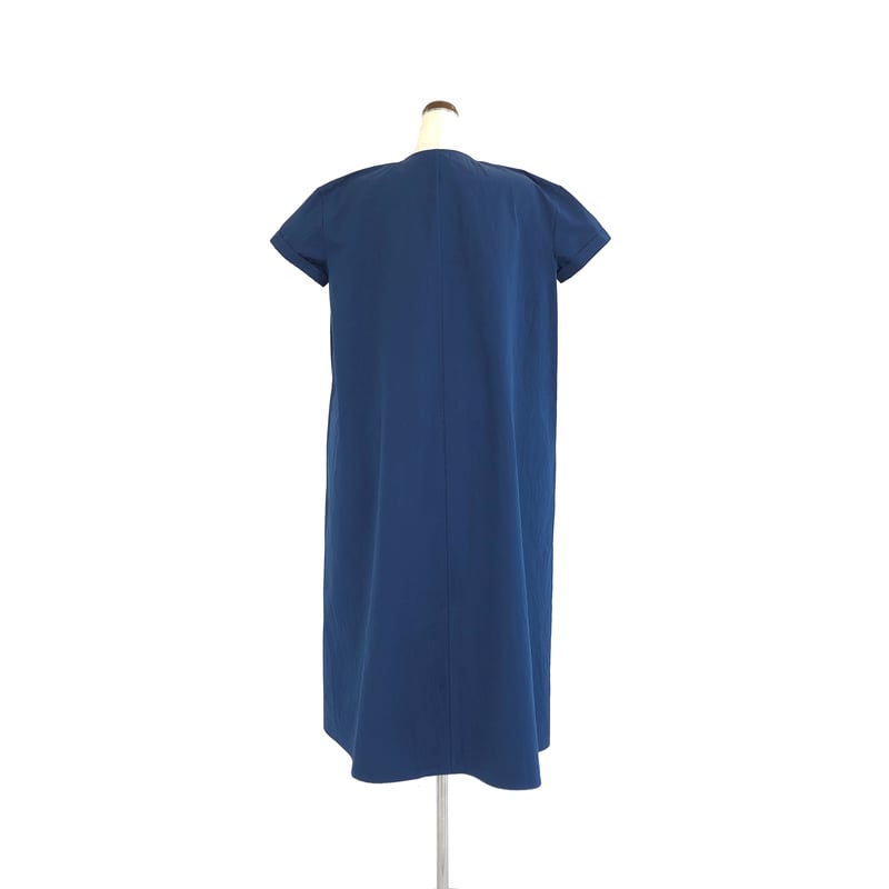 apuntob（アプントビー）ヘンリーネックAラインドレス マリンブルー