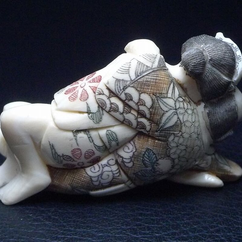 象牙風 印籠 根付 春画 薬入れ 骨董品 古美術 艶本 象牙風 印籠 根付 春画 薬入れ 骨董品 古美術 艶本 - メルカリ