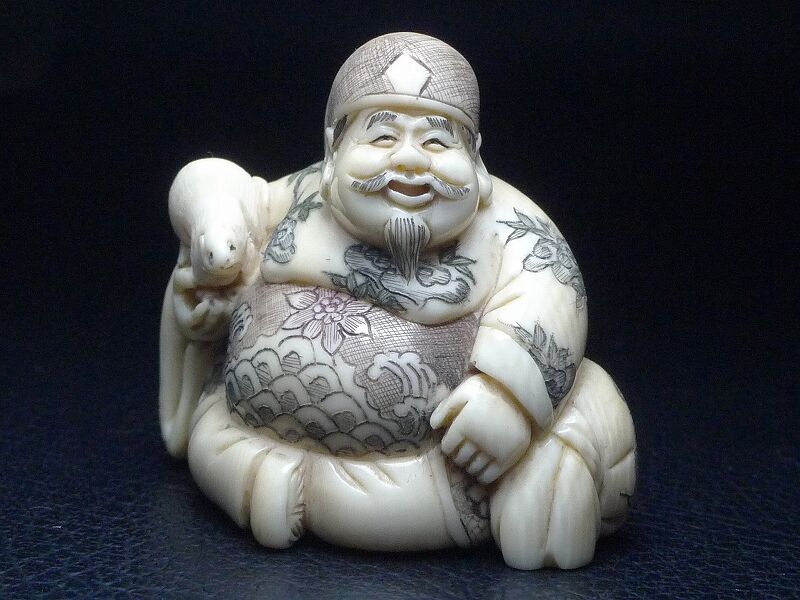 古色味！【根付　神様　仏様・38・提げ物　骨董　桑の神様？】◆収集　牙　紐止め 古色味！【根付 神様 仏様・38・提げ物 骨董 桑の神様？】◇収集 牙