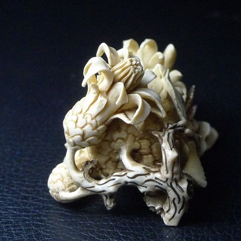 △松山作・本象牙花蝶彫刻鼻煙壷22g・細密彫刻△NE11△ | 象牙屋本舗