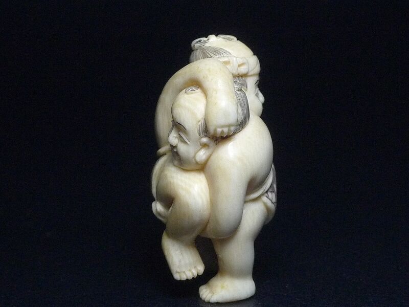 △山口？作・本象牙相撲根付17g・提げ物△NE69△ | 象牙屋本舗 こほく