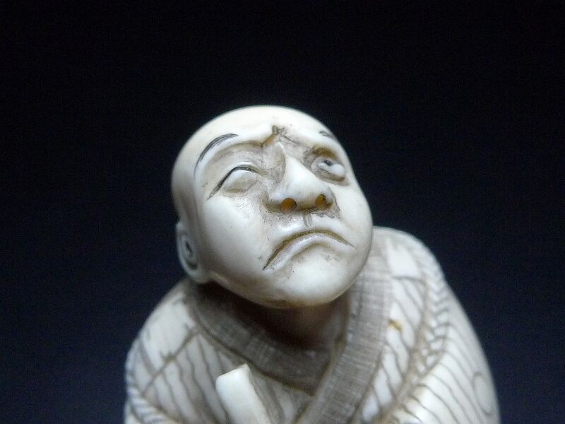 △秀之作・本象牙人物根付11g・提げ物△NE26△ | 象牙屋本舗 こほく堂