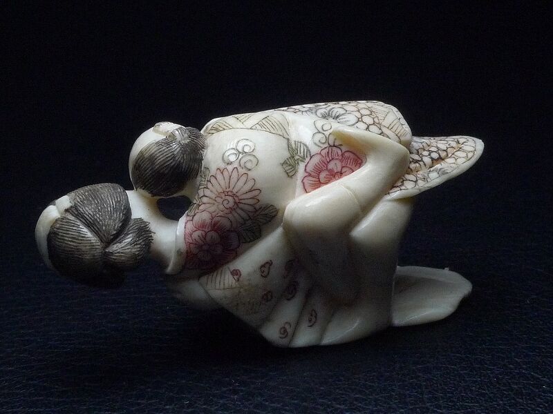 大型根付　浮世絵春画　無着色根付　天然素材牙彫　逸品希少品 △本象牙春画根付17g・提げ物△NE52△ | 象牙屋本舗 こほく堂 本象牙と