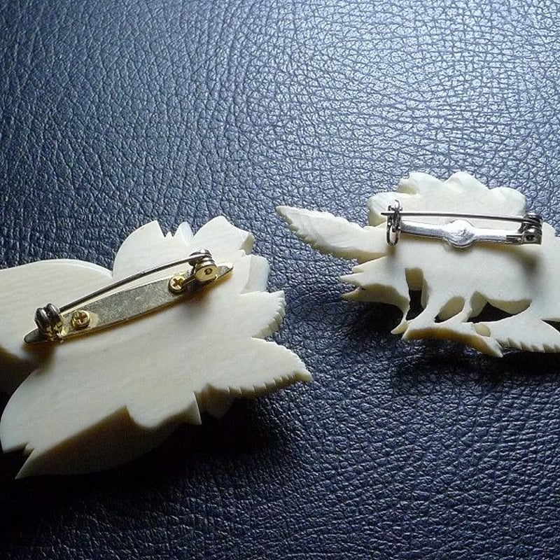 希少★べっこうブローチ　3点まとめて △本象牙材ブローチ・チャーム等アクセサリーまとめて42g