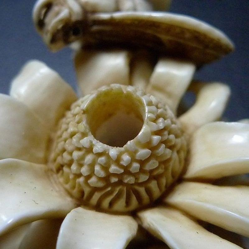 △松山作・本象牙花蝶彫刻鼻煙壷22g・細密彫刻△NE11△ | 象牙屋本舗