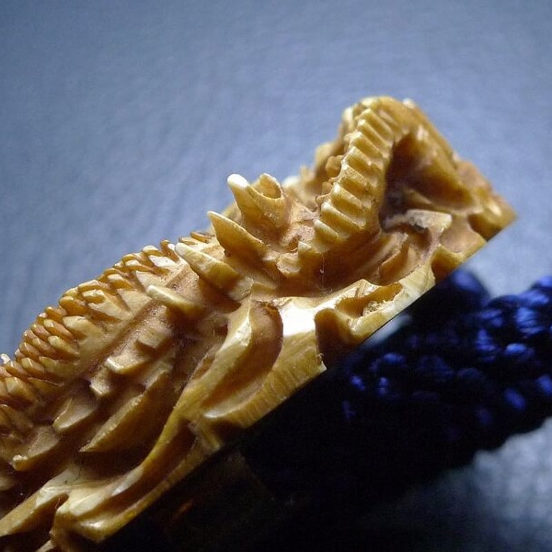 △本象牙材龍透かし彫刻ループタイ32g/ポーラーロープタイネクタイ