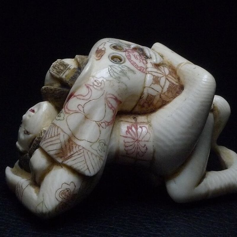 △忠友作・本象牙春画根付31g・提げ物△NE48△ | 象牙屋本舗 こほく堂