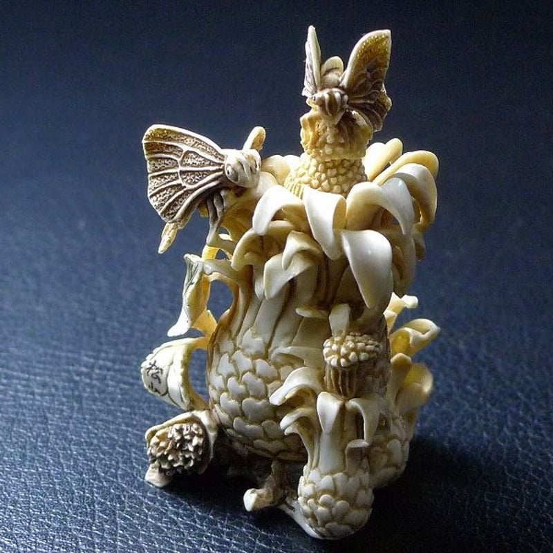 △松山作・本象牙花蝶彫刻鼻煙壷22g・細密彫刻△NE11△ | 象牙屋本舗