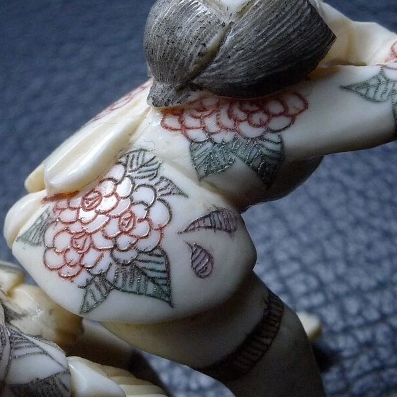 △本象牙春画根付13g・提げ物△NE61△ | 象牙屋本舗 本象牙と骨董のお店