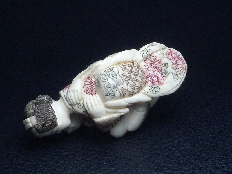 【独法師】①根付春画最高傑作　コレクタ垂涎　天然素材牙彫　品薄入手困難　格安放出 独法師】①根付春画最高傑作 コレクタ垂涎 天然素材牙彫 品薄