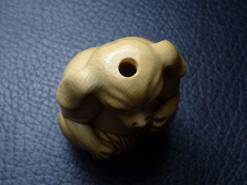 △本象牙兎根付27g・提げ物△NE6△ | 象牙屋本舗 本象牙と骨董のお店
