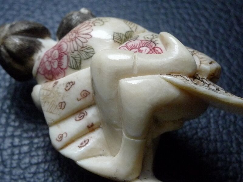 △本象牙春画根付17g・提げ物△NE52△ | 象牙屋本舗 本象牙と骨董のお店