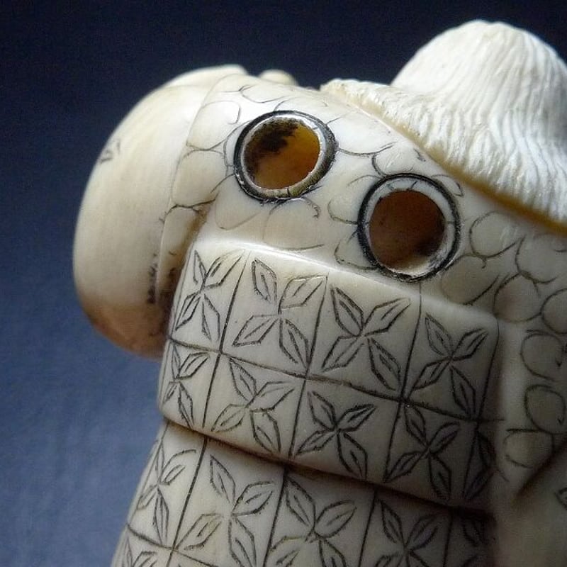 △玉之?作・本象牙能舞根付26g・提げ物△NE23△ | 象牙屋本舗 こほく堂