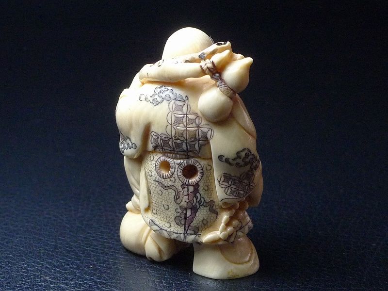 2122 骨董　根付布袋様七福神　根付彫刻煙草入れ　時代物 2122 骨董 根付布袋様七福神 根付彫刻煙草入れ 時代物