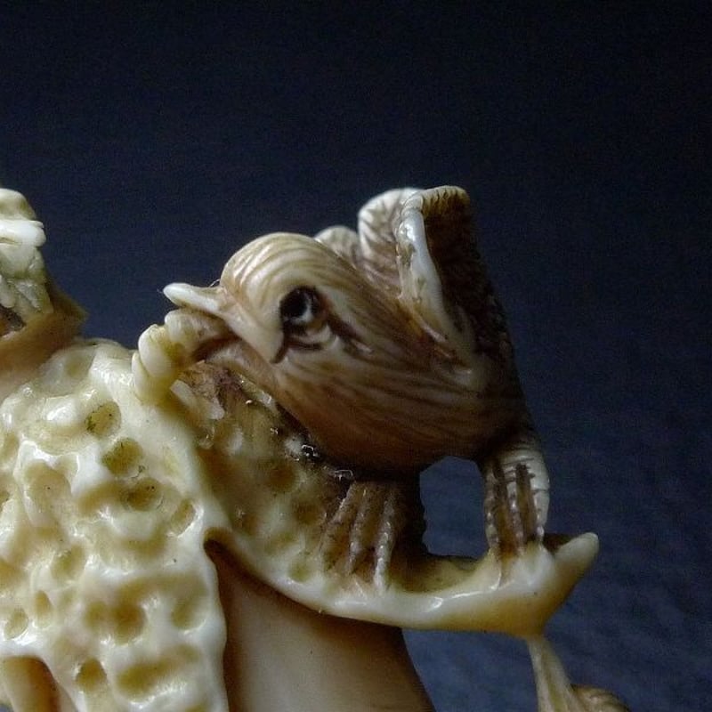 中国　玉石瑪瑙石彫刻　蓮葉金魚刻　鼻煙壷　小壷　時代箱付　M　R8754 中国 玉石瑪瑙石彫刻 蓮葉金魚刻 鼻煙壷 小壷 時代箱付 M R8754 - メルカリ