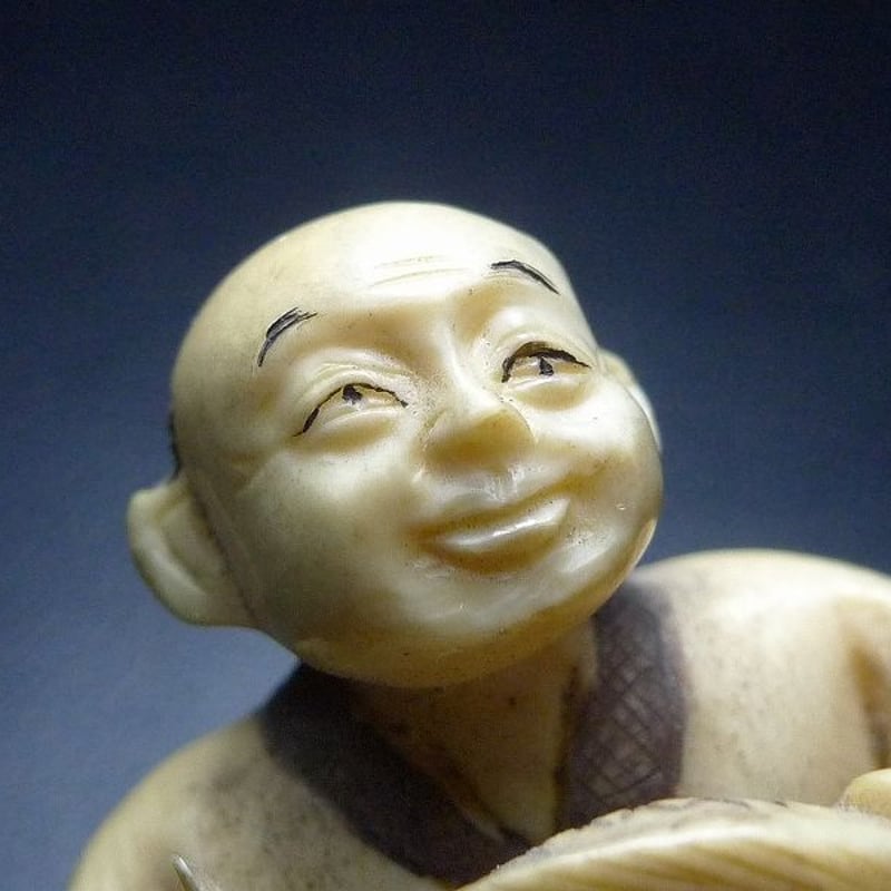 象牙風　魔除け彫刻　根付　置物　提げ物 象牙風 魔除け彫刻 根付 置物 提げ物