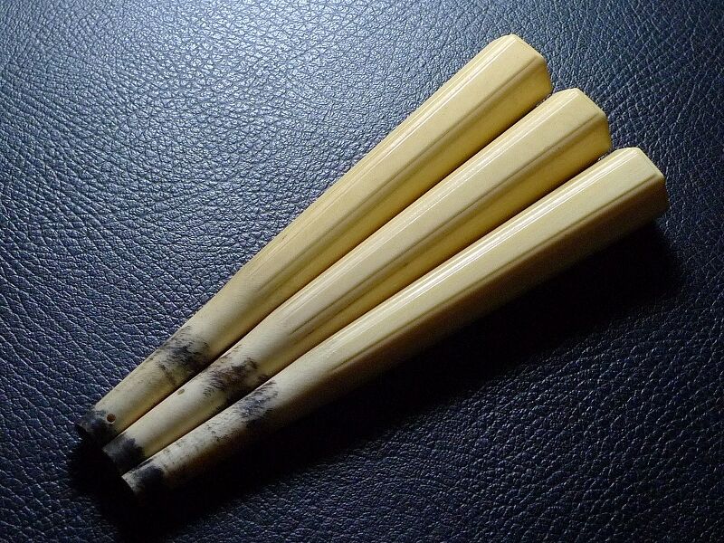 △三味線道具/本象牙材六角面取糸巻69g/糸締め3本セット材料△NE99