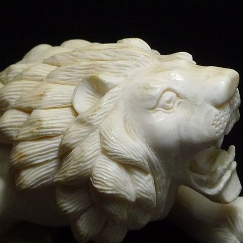 時代 獅子 置物 高3.4cm 26g 天然素材 牙彫 ライオン【CM276