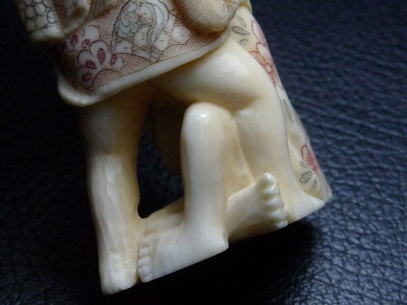 根付 牙 骨等天然素材 光之銘 ⚫️価格応談 要コメント。 △光之?作・本象牙春画根付22g・提げ物△NE47△ | 象牙屋本舗 こほく堂