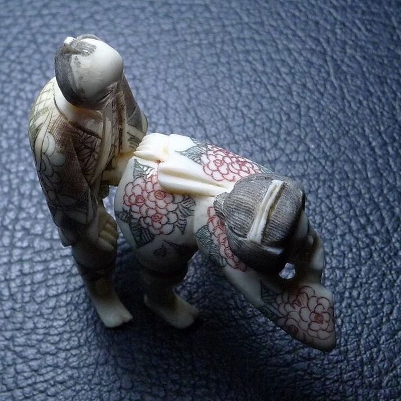 △本象牙春画根付13g・提げ物△NE61△ | 象牙屋本舗 こほく堂 本 △本象牙春画根付13g・提げ物△NE61△ | 象牙屋本舗 こほく堂 本