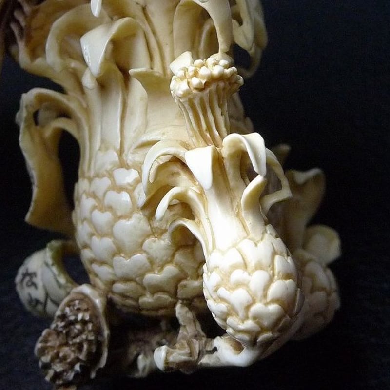 △松山作・本象牙花蝶彫刻鼻煙壷22g・細密彫刻△NE11△ | 象牙屋本舗