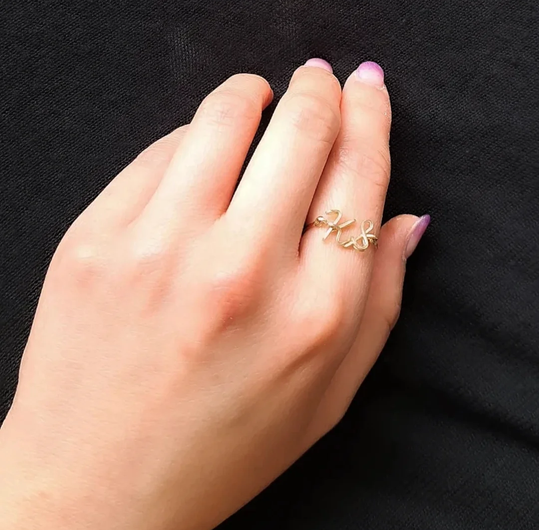 PDPAOLA＊イニシャル刻印OK＊人気イニシャルリング＊2色