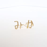 ひらがなスタッドピアス （片耳）