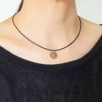 《CLASSY.ONLINE掲載アイテム》数字(ナンバー)プレートレザーコードネックレス