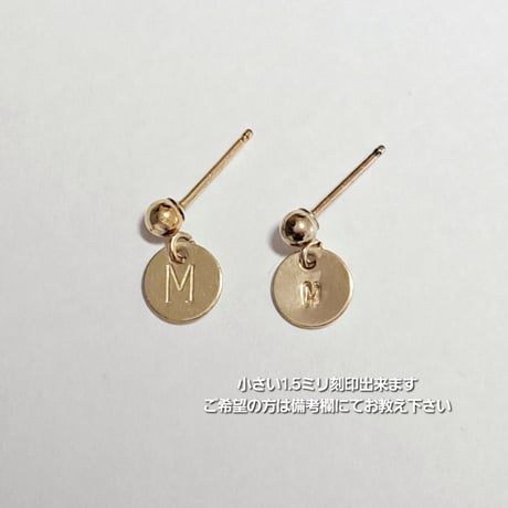 イニシャルペアピアスセット【ペア】