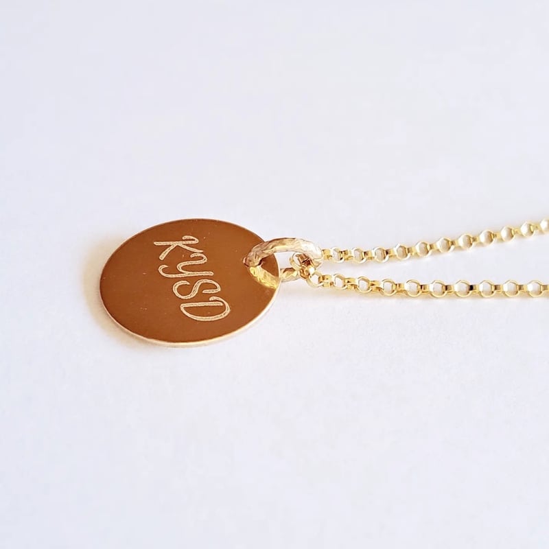 4つのイニシャルプレートネックレス | ナンバー（数字）と