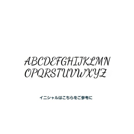 4つのイニシャルプレートネックレス