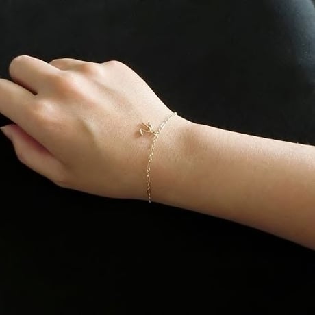 イニシャルチェーンブレスレット