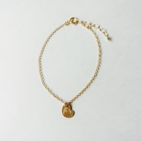 イニシャルハートプレートチェーンブレスレット