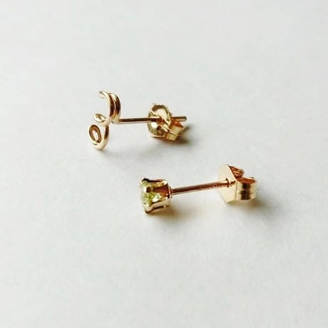 ひとつぶ数字(ナンバー)と誕生石のスタッドピアス